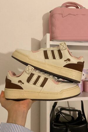 Strawberry shoes 💖