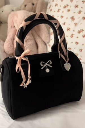 Coquette hand bag 🎀